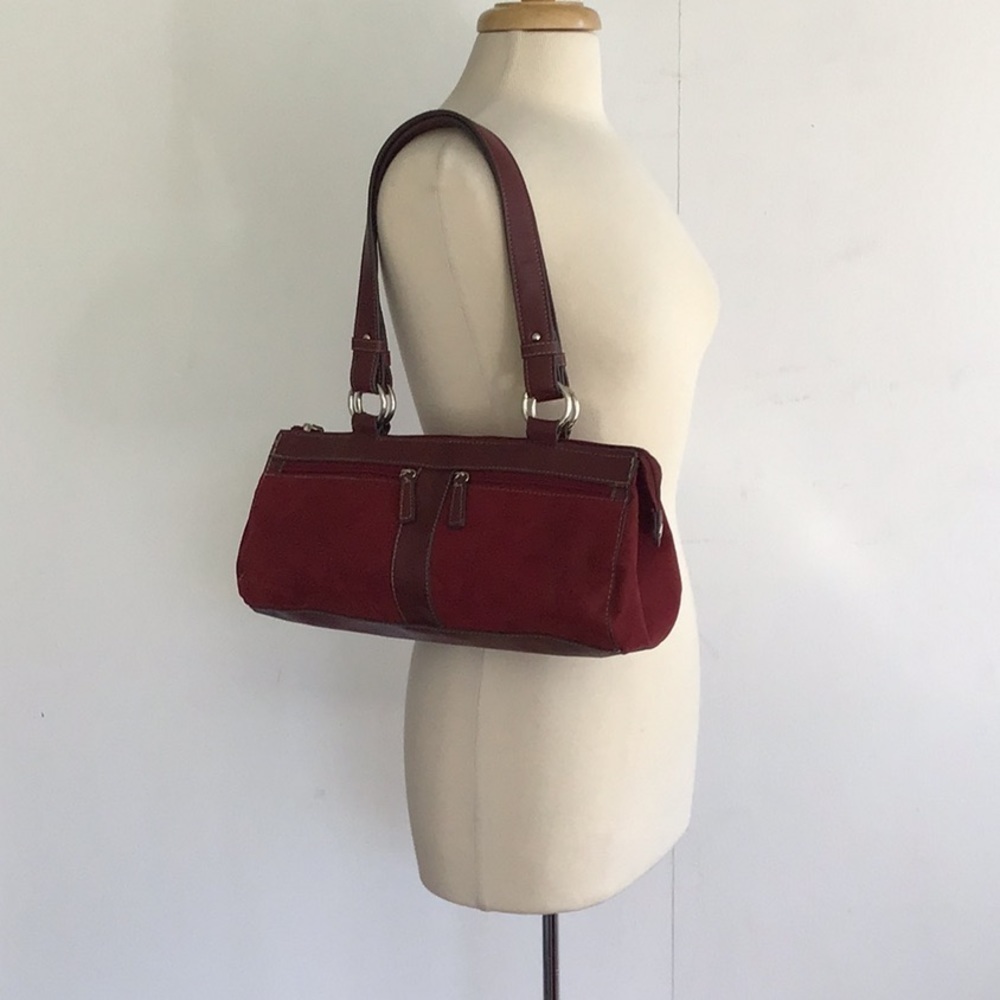 Emilie m. Faux suede/leather East/West baguette bag Silver colored hardw…